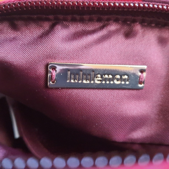 Lululemon- Feeling Ready Camo New Year Pouch NWT - Picture 4 of 8